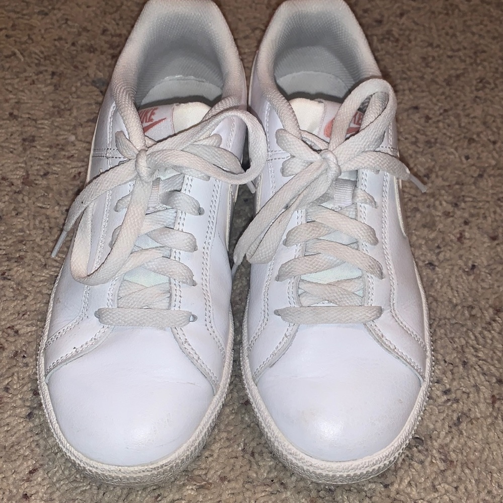 NIKE court royal pink